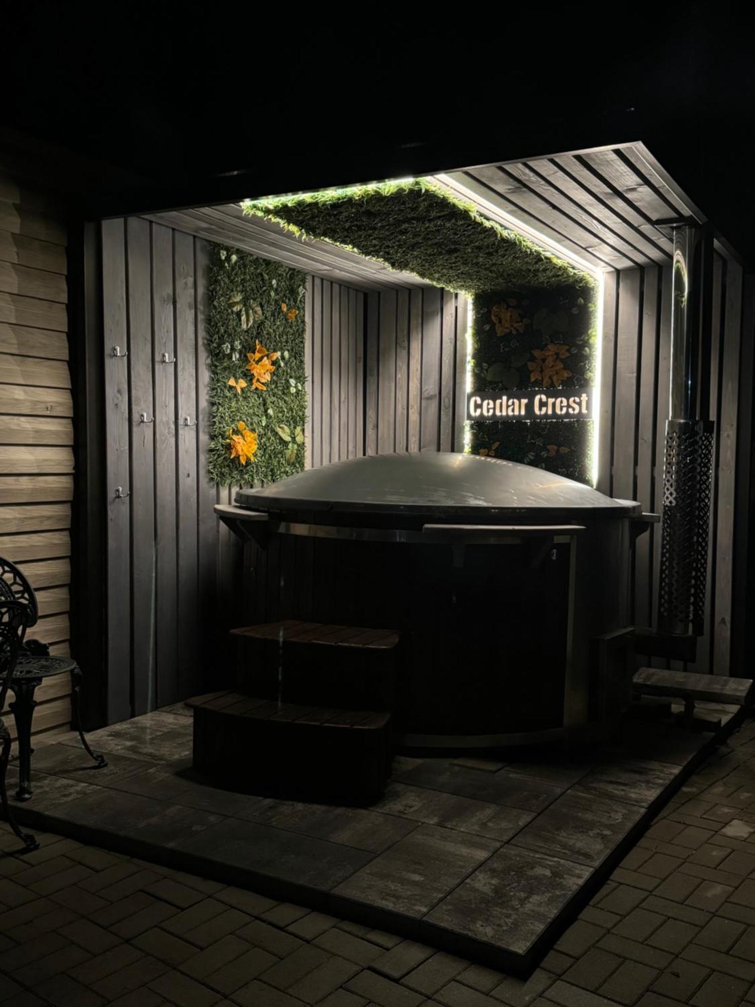Cedar Crest Aparthotel Risnov Exterior photo